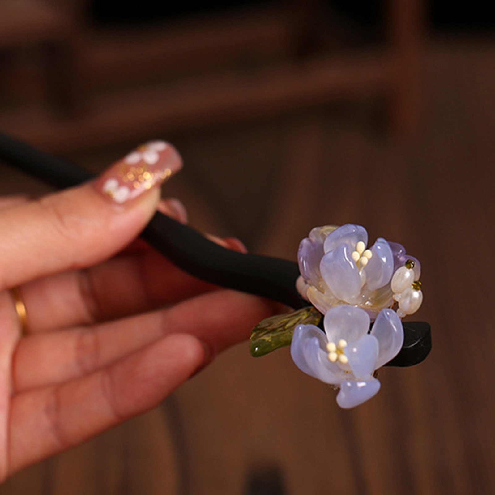 Tech Accessories Women - Vintage Wooden Flower Hairpin For Women